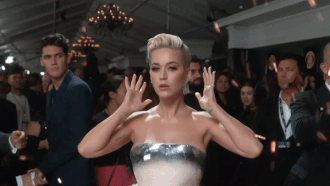 Dang cap tao dang trong tich tac cua nguoi noi tieng hinh anh