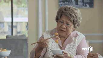 'Nang dau order': Chau dau noi doi ve do an khien ba noi di cap cuu hinh anh