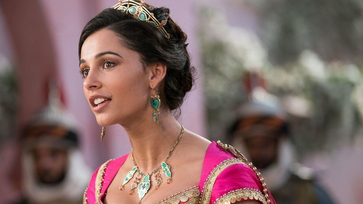 'Aladdin' live-action nang tam su nghiep cua ve dep lai Naomi Scott hinh anh