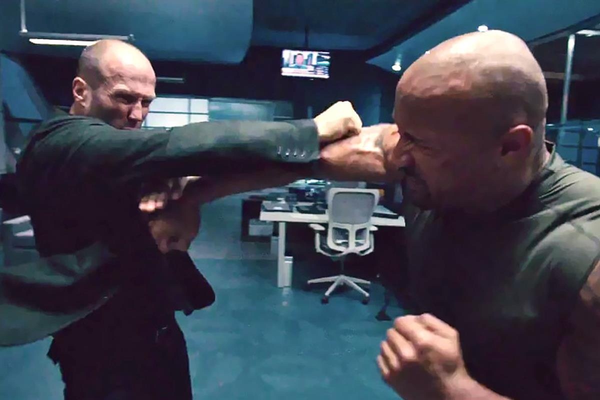 Nhung pha giao chien nay lua, man nhan cua The Rock va Jason Statham hinh anh