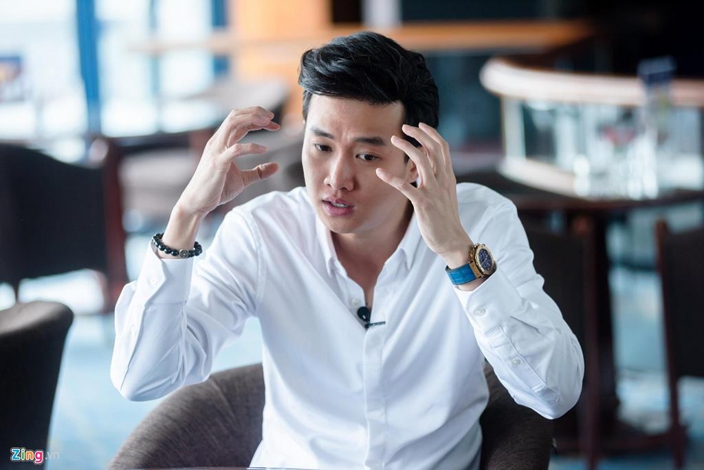 Quoc Truong hao hung chia se hau truong ngoai truyen 'Ve nha di con' hinh anh