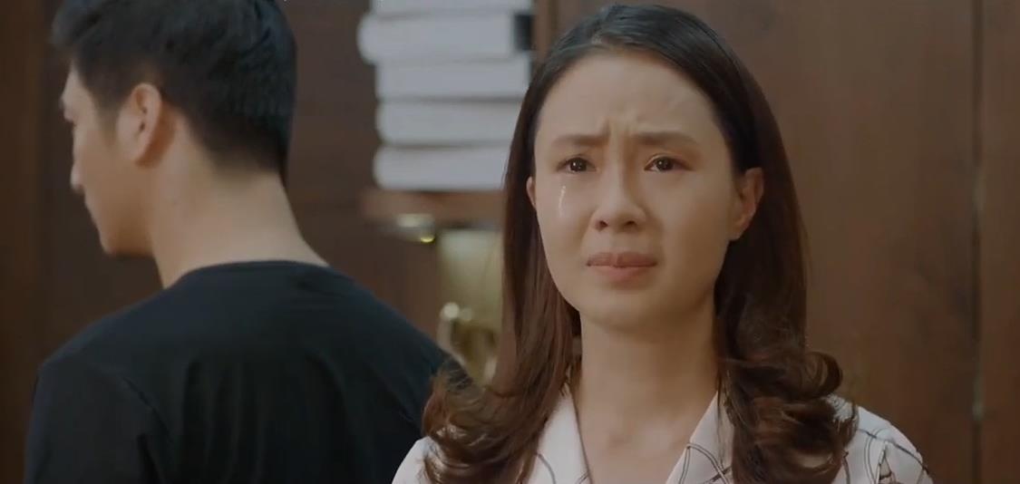 'Hoa hong tren nguc trai' tap 17: Vi em trai, Khue dong y ly hon Thai hinh anh