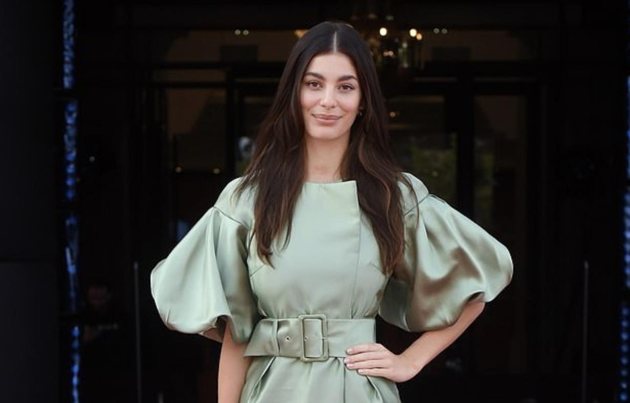 Ban gai kem 23 tuoi bao ve moi quan he voi Leonardo DiCaprio hinh anh