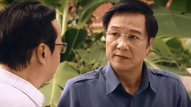 'Sinh tu' dua vu dan giu can bo, lap chot chan khap lang len phim hinh anh