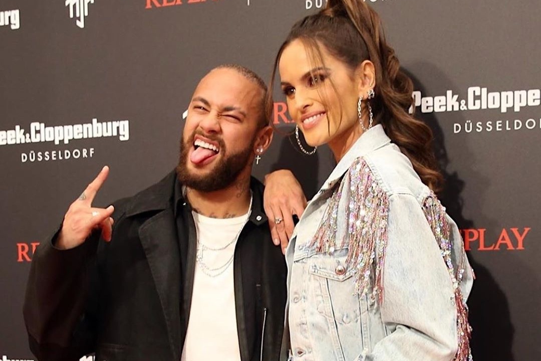 Sieu mau noi y dang anh ben Neymar hinh anh