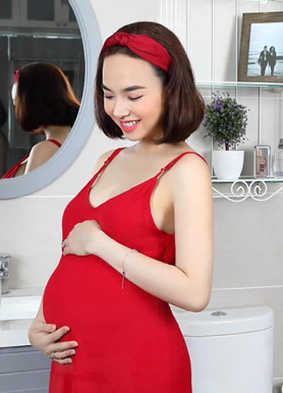 Dinh Ngoc Diep mang thai anh 1