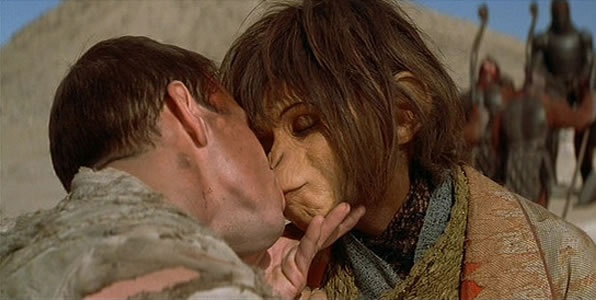 Nhan sac nu dien vien nhan dong vai tinh tinh de sinh ton o Hollywood hinh anh