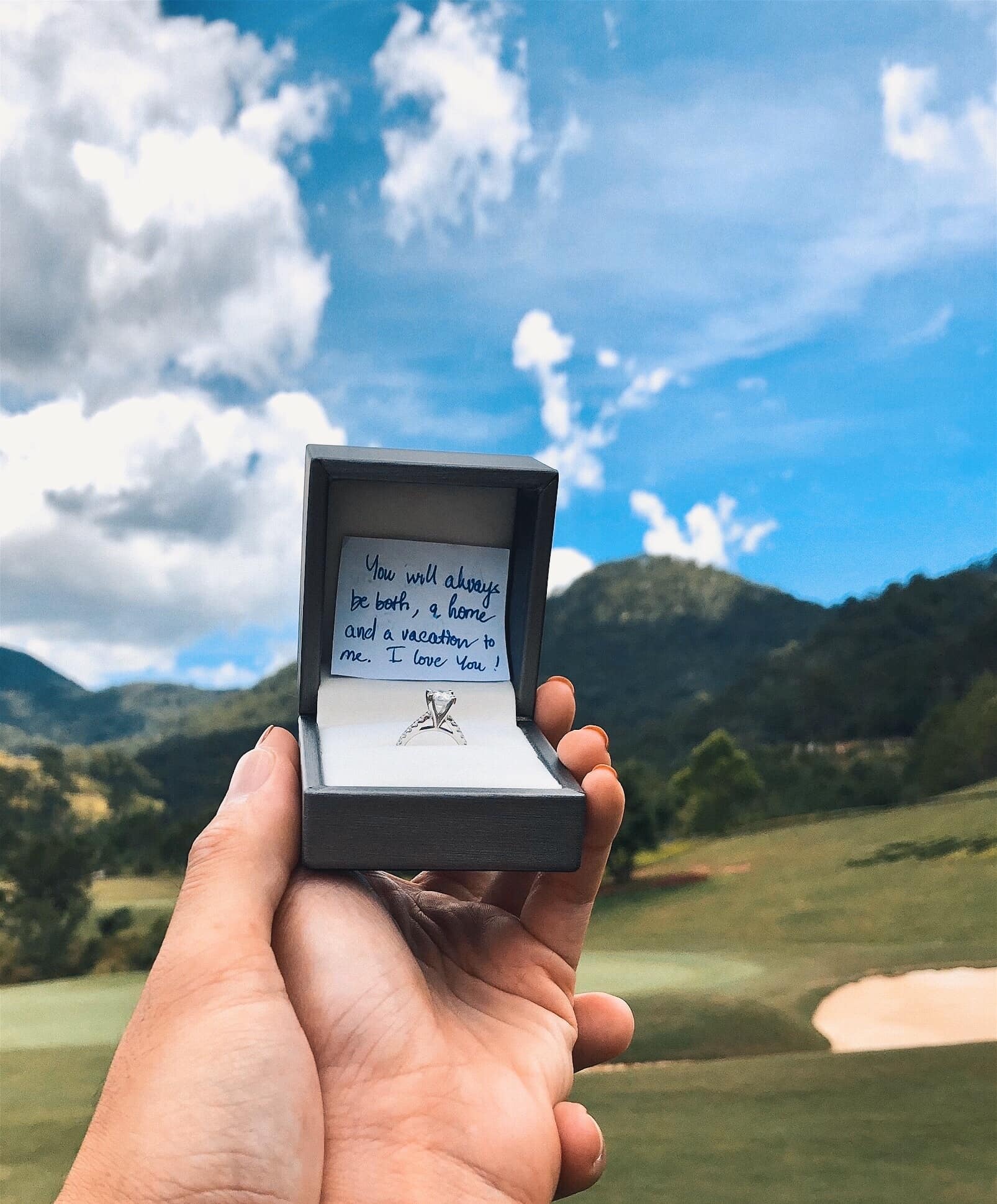 Thu Hoai ket hon anh 2