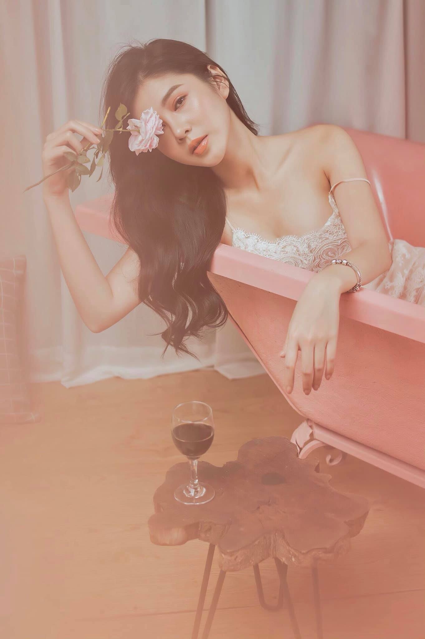 Phuong Anh ban than Thu Hoai anh 4