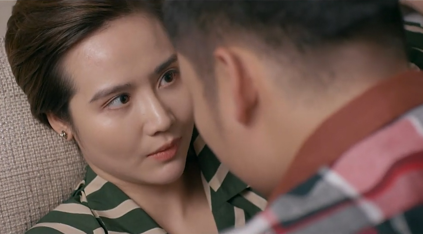 Canh tinh cam cua Huyen Lizzie va ban dien o 'Tinh yeu va tham vong' hinh anh