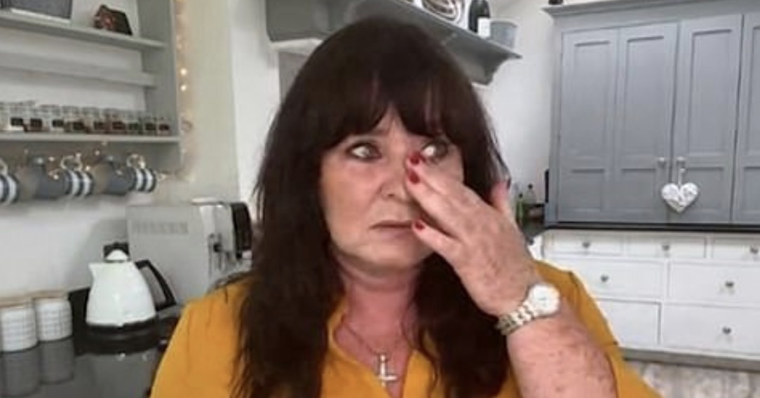 Nu ca si nguoi Anh dau don khi 3 chi gai mac ung thu hinh anh