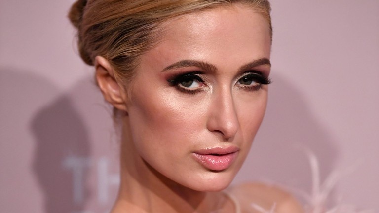 Paris Hilton tung tron khoi truong noi tru vi bi bao hanh hinh anh