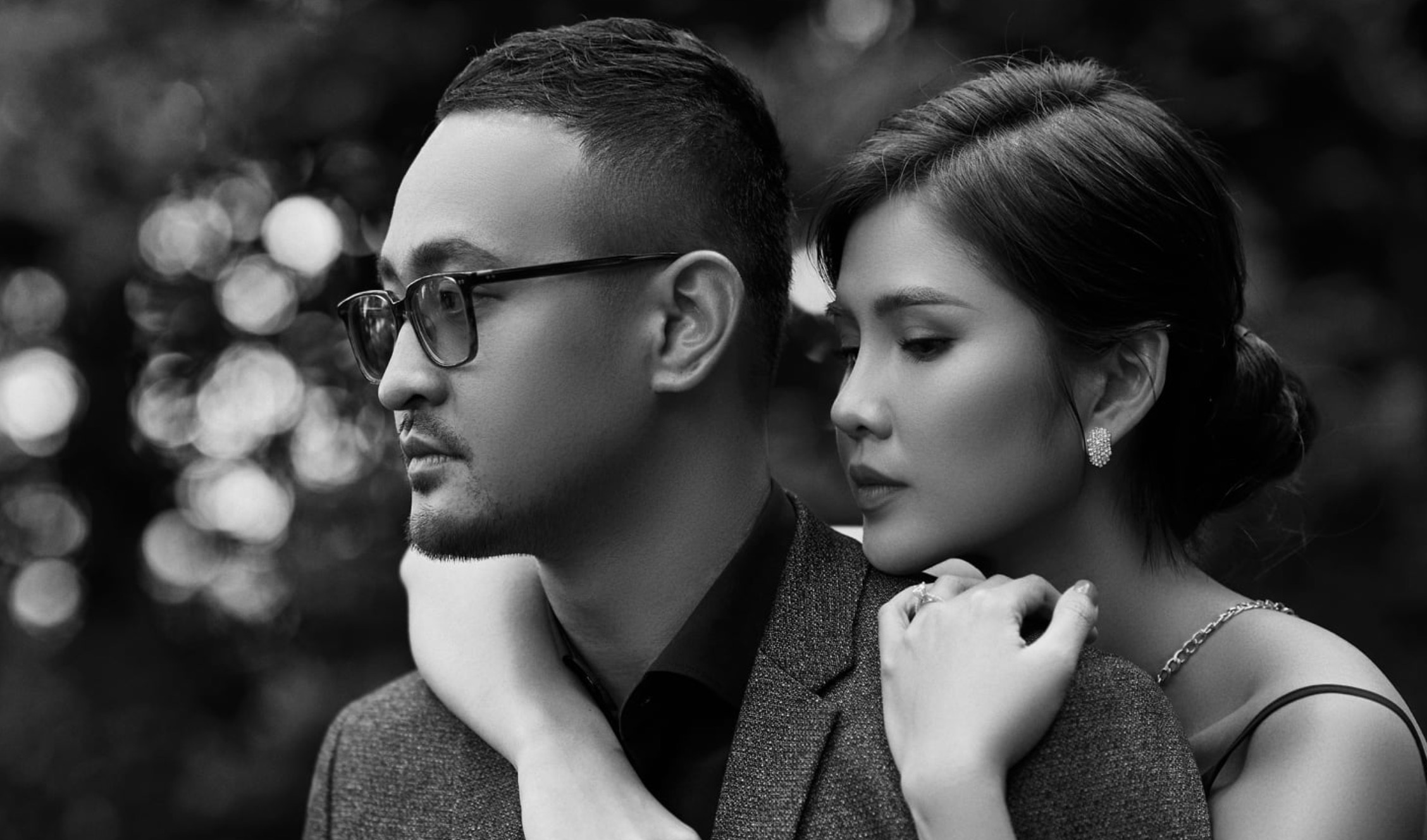 MC Thu Hoai dang anh tinh cam ben chong sap cuoi hinh anh