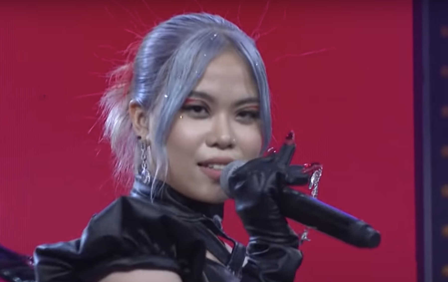 Tlinh noi gi ve thong tin duoc uu ai vao chung ket Rap Viet? hinh anh