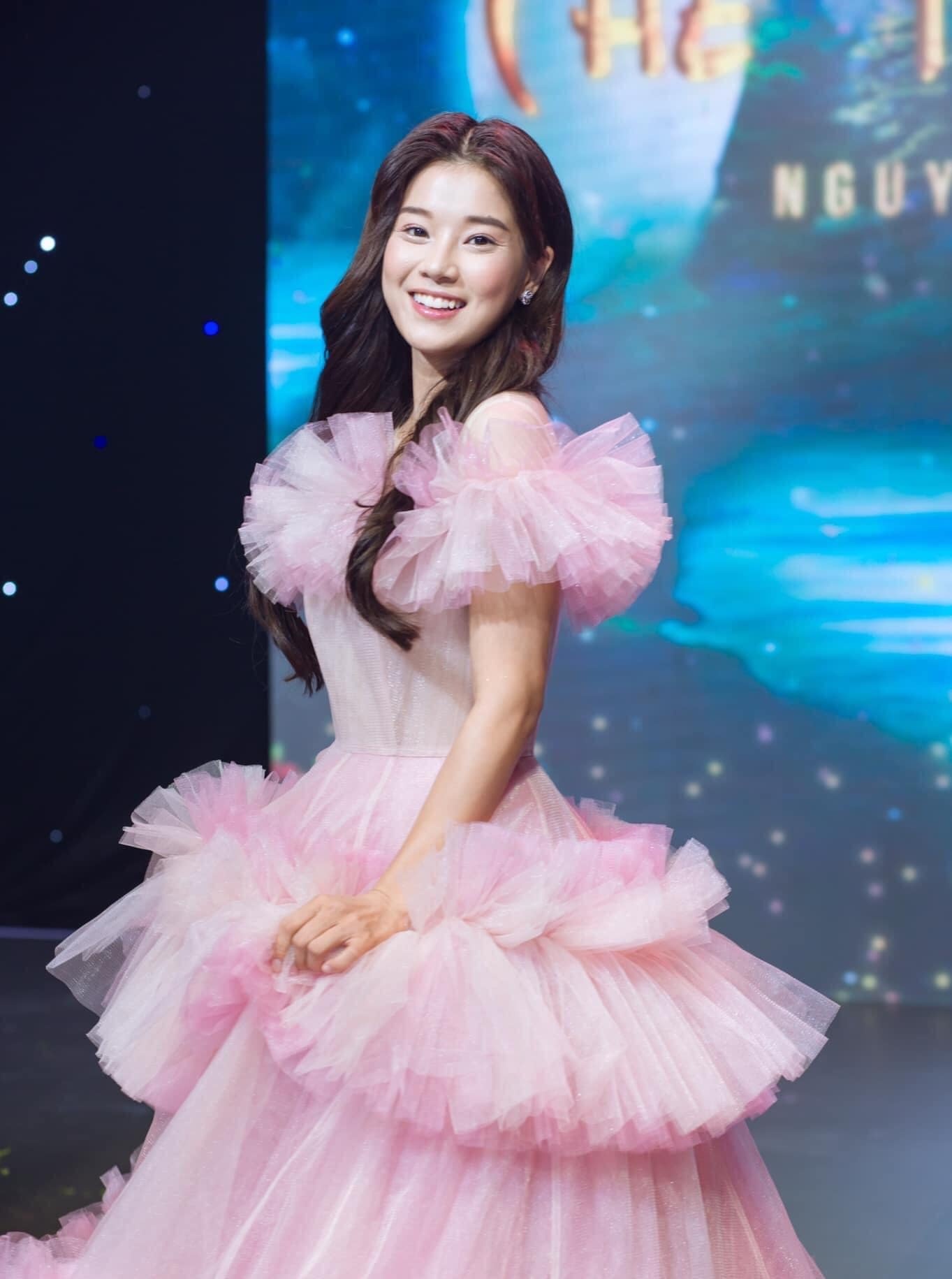 nghe si viet ngay ay bay gio anh 18