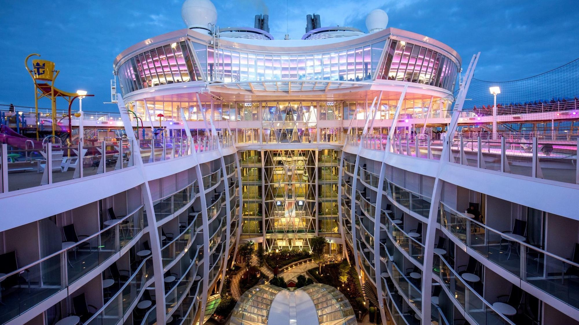 du thuyen lon nhat the gioi anh 4