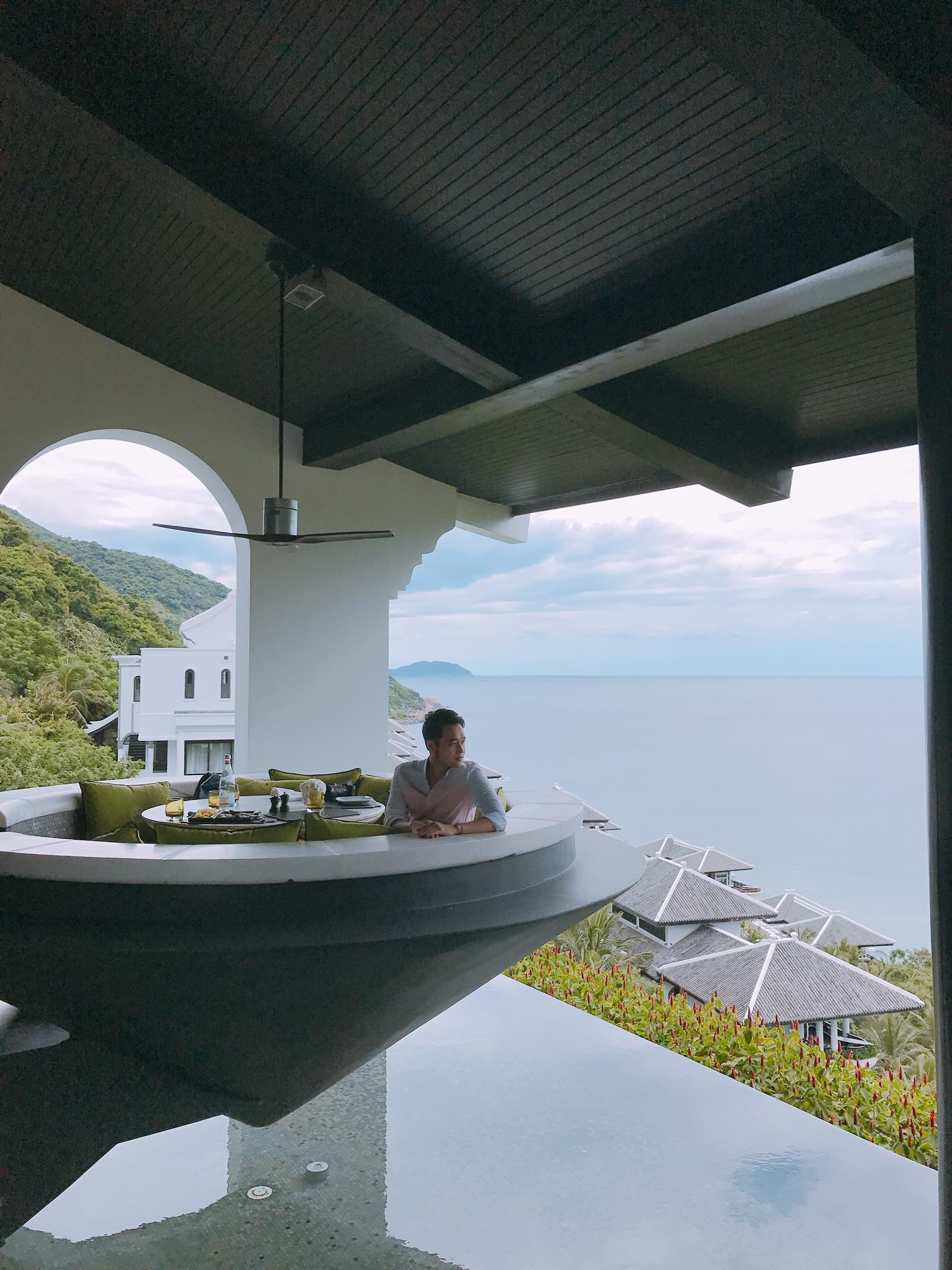 Ca si Quang Vinh di du lich anh 26