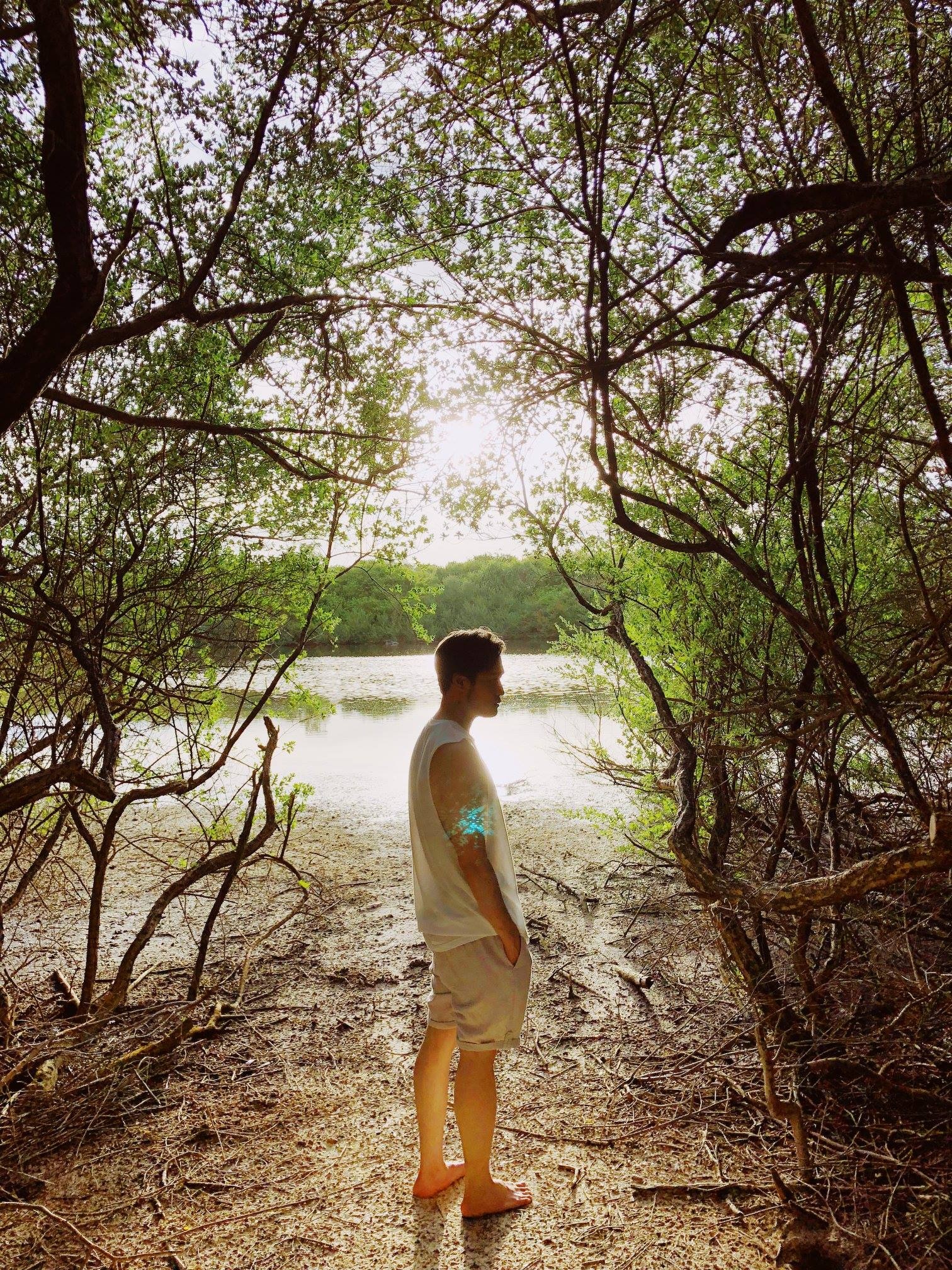 Ca si Quang Vinh di du lich anh 4