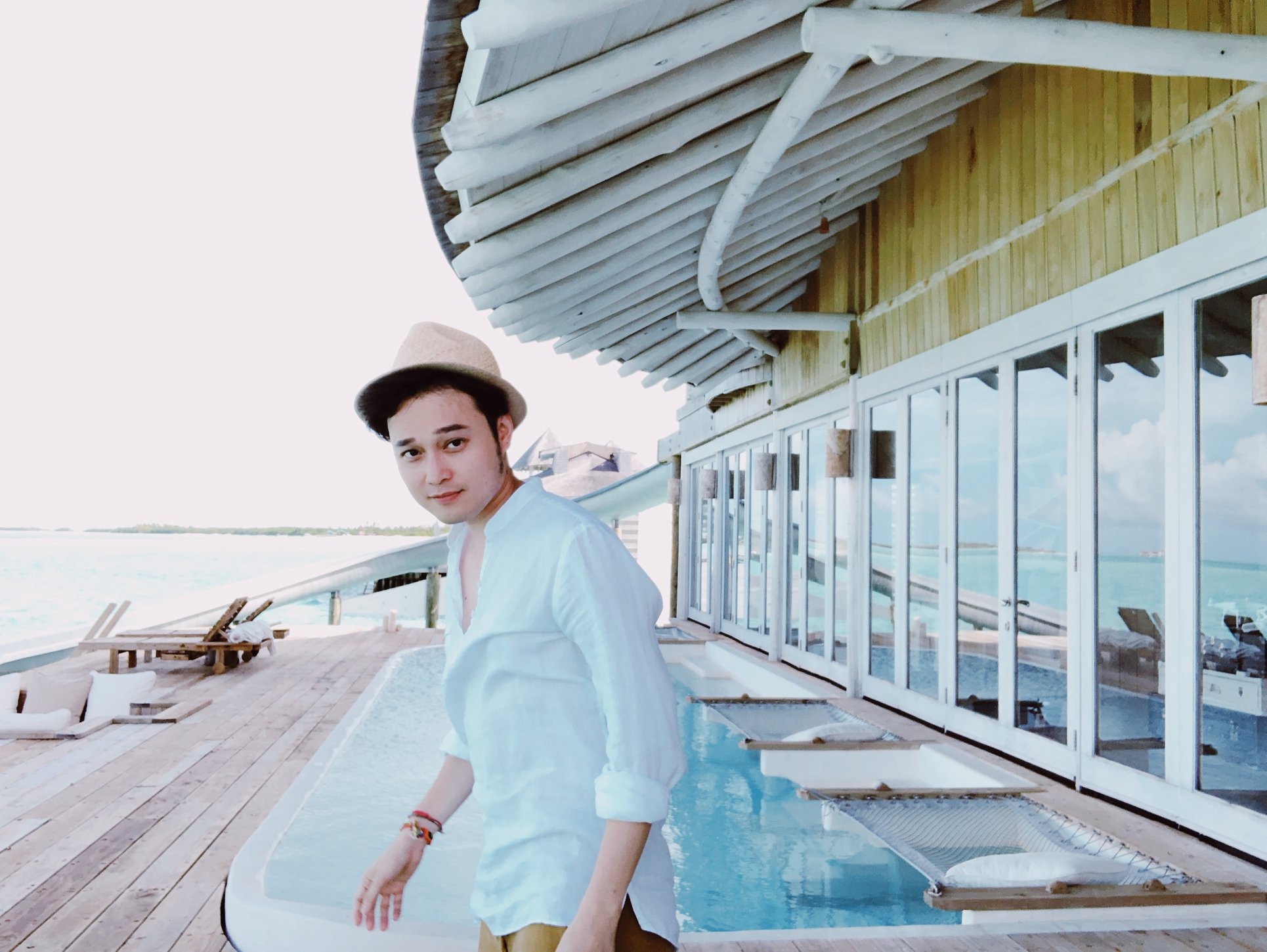 Ca si Quang Vinh: 'Hoang tu du lich' cua showbiz Viet hinh anh