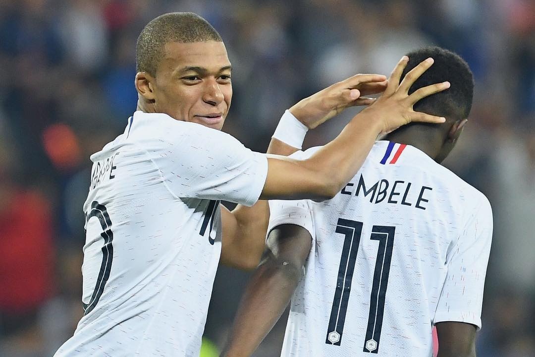 cau thu Phap di du lich anh 1