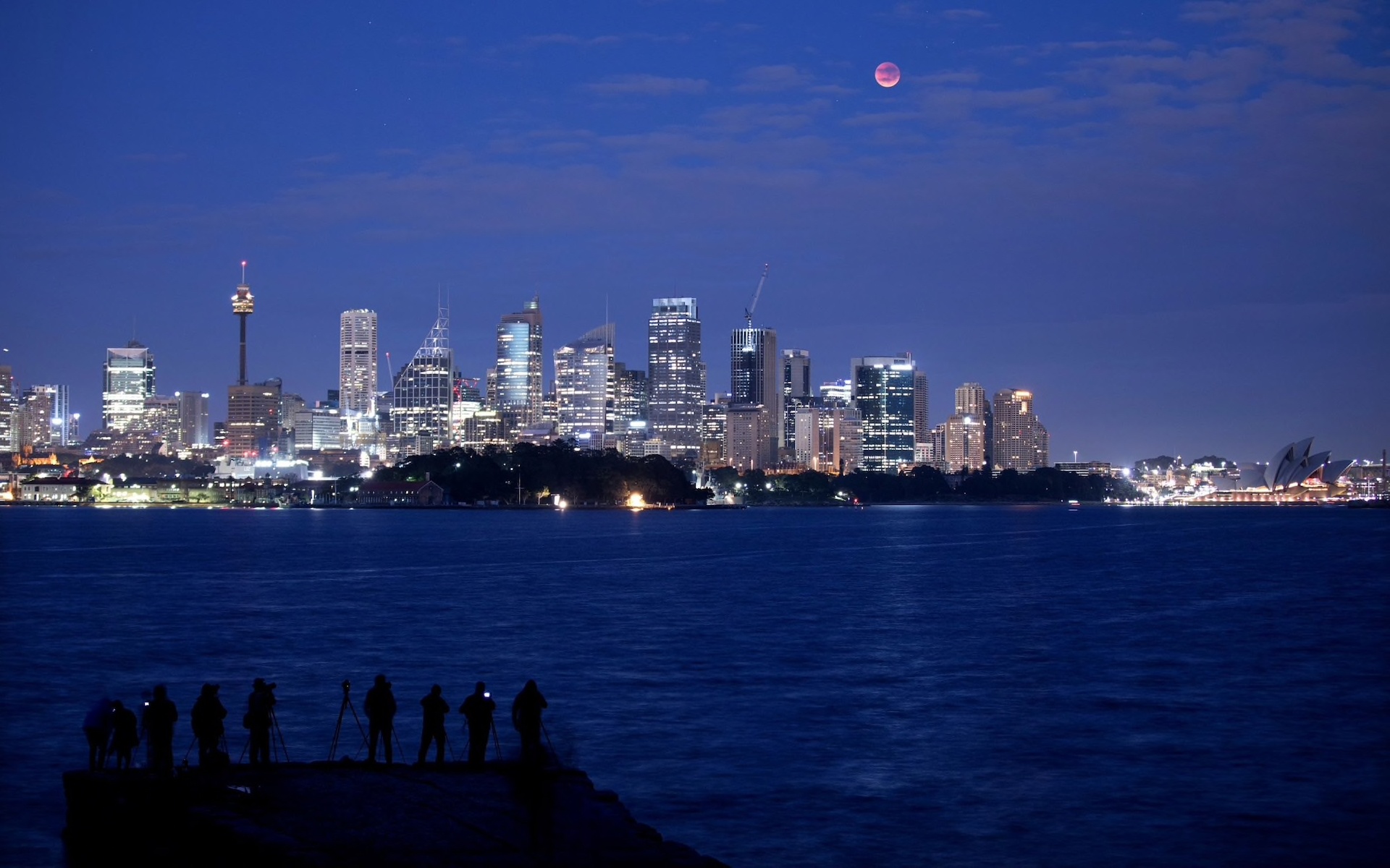 Nguyet thuc toan phan 2018 anh 11