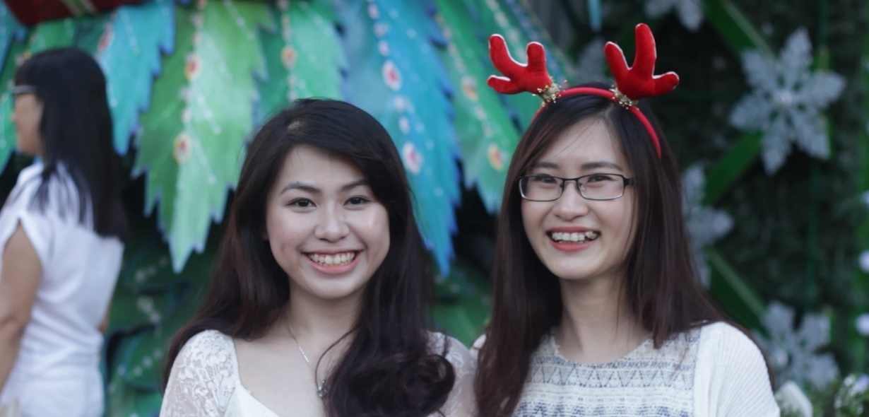 Gioi tre Sai Gon choi dau trong dem Giang sinh? hinh anh