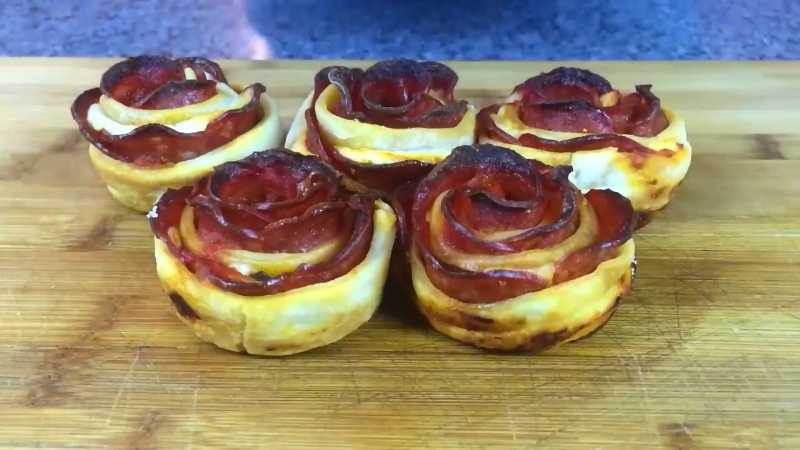 Lam pizza hoa hong nho gon, dep mat hinh anh