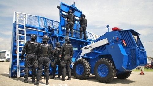 3 mau xe chong bao dong da nhiem tren the gioi hinh anh