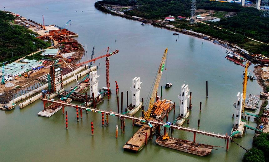 Chu tich HDND TP.HCM khao sat cong trinh chong ngap 10.000 ty hinh anh