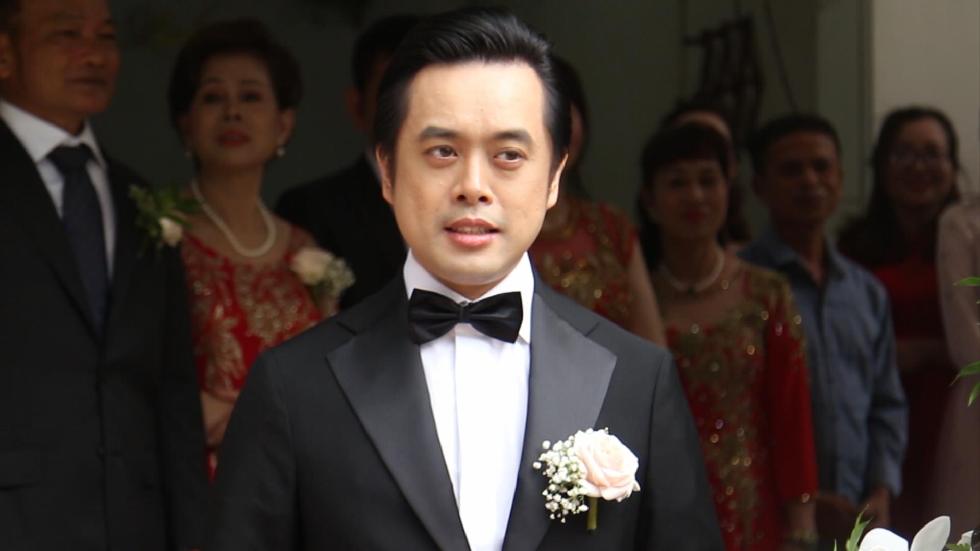 Duong Khac Linh va dang trai xuat hien hoanh trang trong le ruoc dau hinh anh