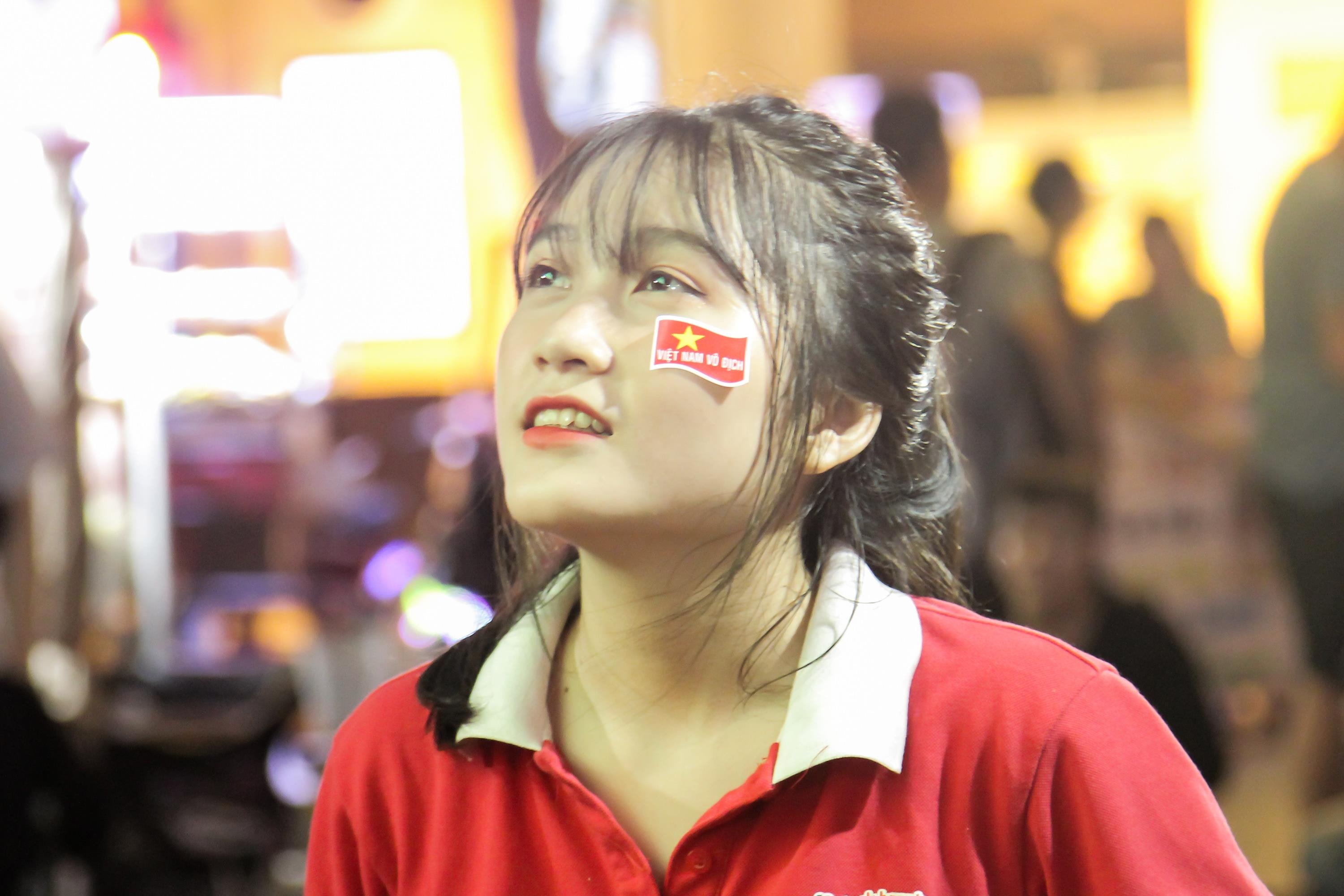 CDV tin Viet Nam vo dich King's Cup khi thang Thai Lan o phut bu gio hinh anh