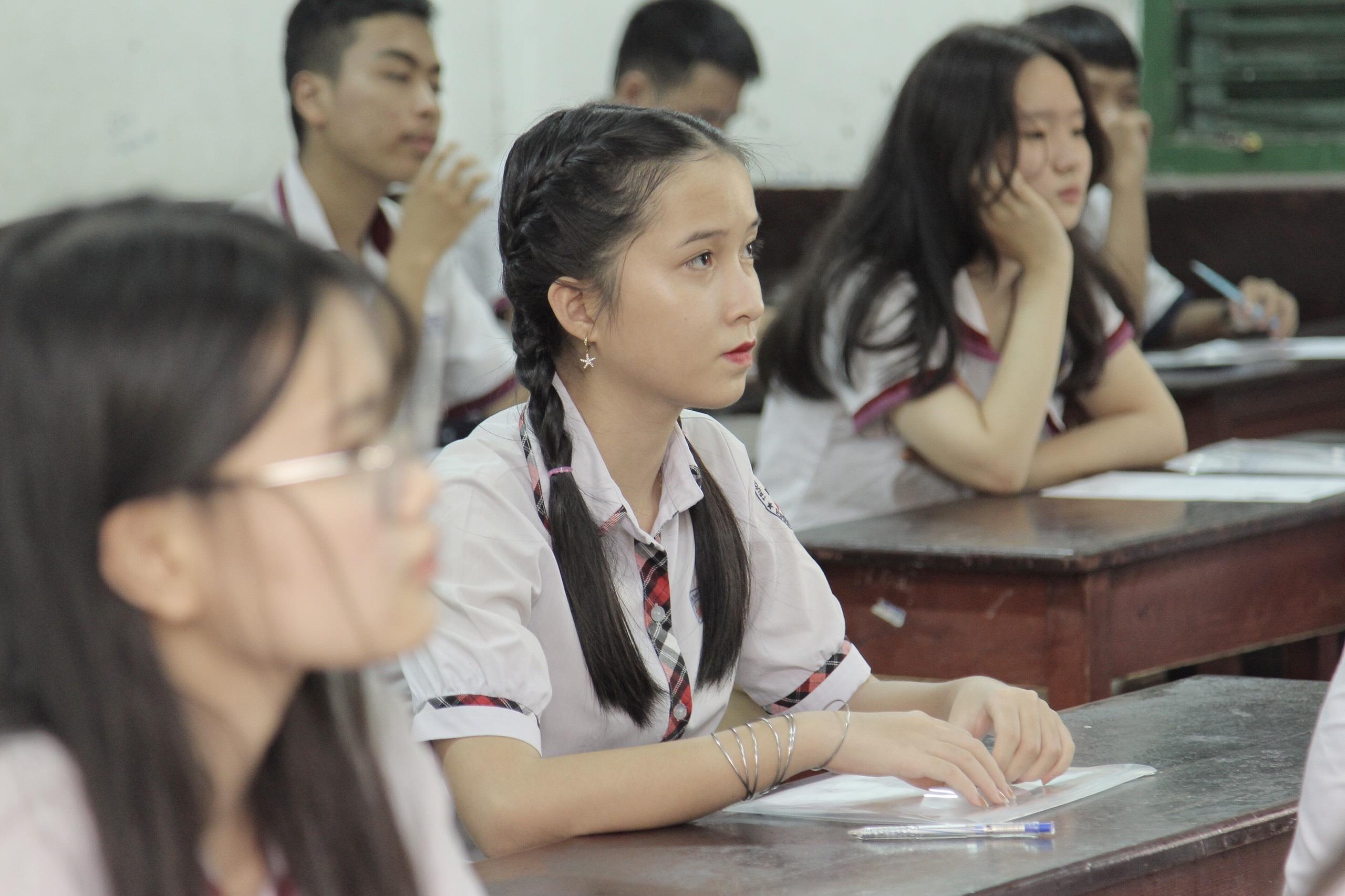 Si tu Sai Gon thoai mai truoc ngay thi THPT quoc gia 2019 hinh anh