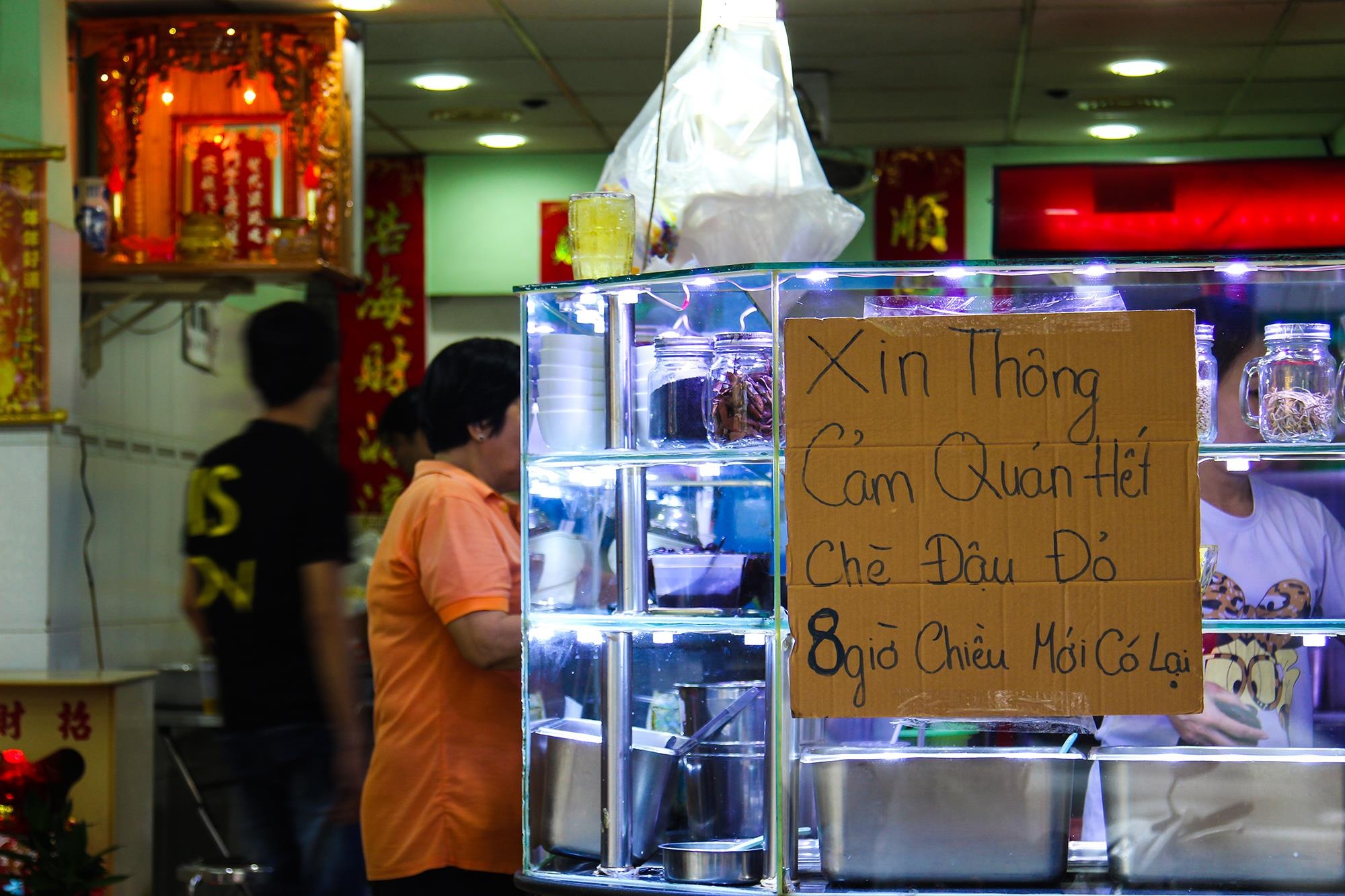 Che dau do chay hang tai Sai Gon trong ngay That tich hinh anh