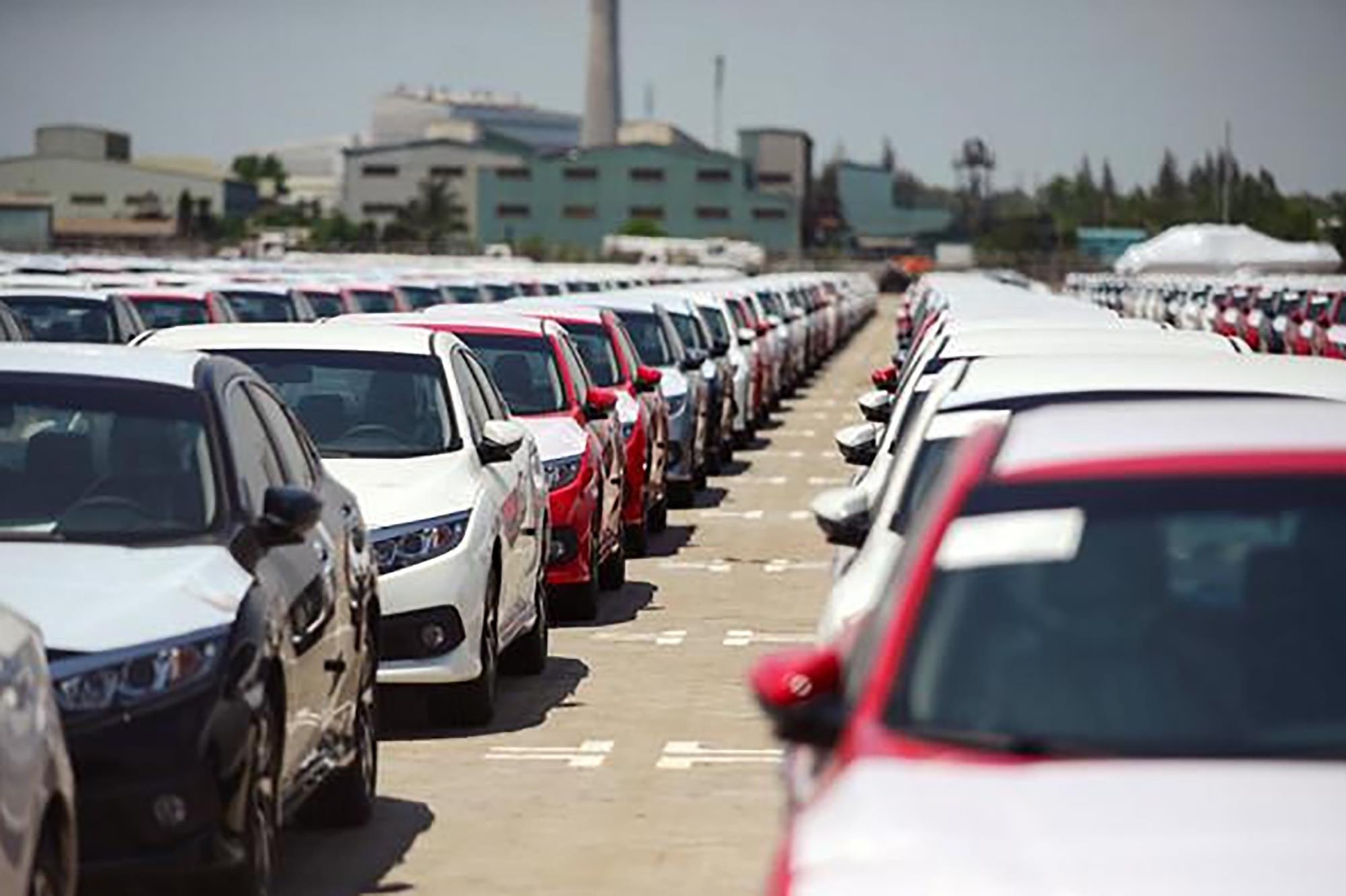 Oto nhap khau tang ky luc hon 500% trong 6 thang dau nam hinh anh