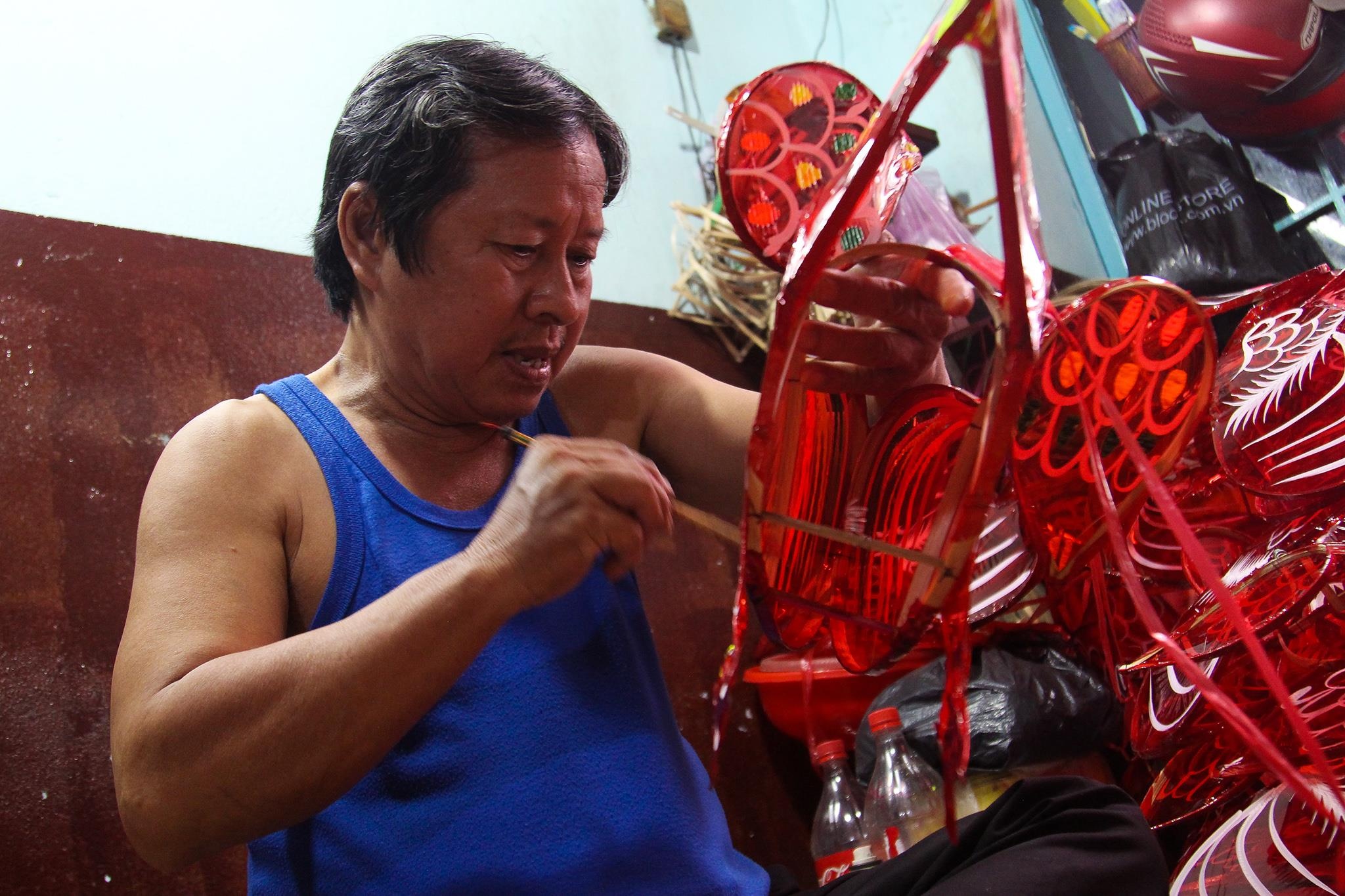 Lang long den Phu Binh o Sai Gon diu hiu truoc dip Trung thu hinh anh