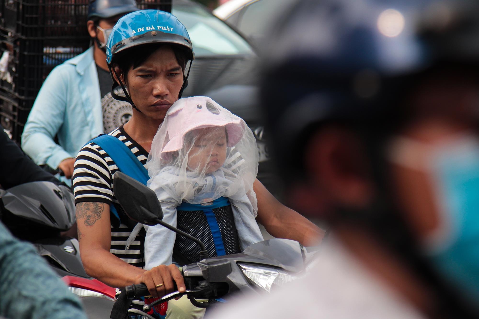 Cau Kenh Te van ket cung sau khi mo rong 2 m hinh anh