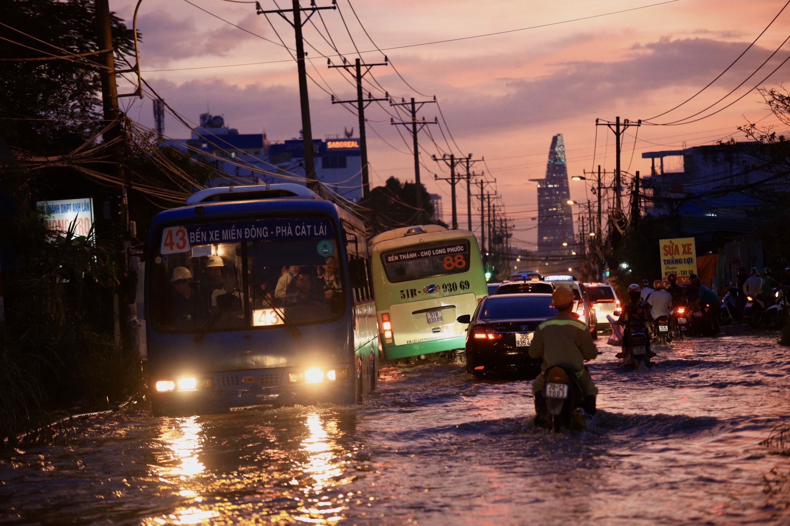 Duong Tran Xuan Soan quan 7 Sai Gon ngap anh 18