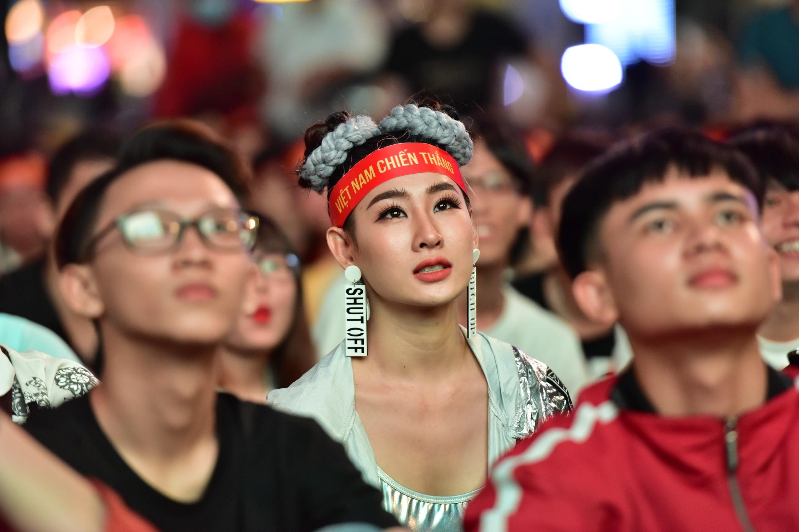 CDV an tuong voi cach thay doi so ao cua HLV Park Hang-seo hinh anh