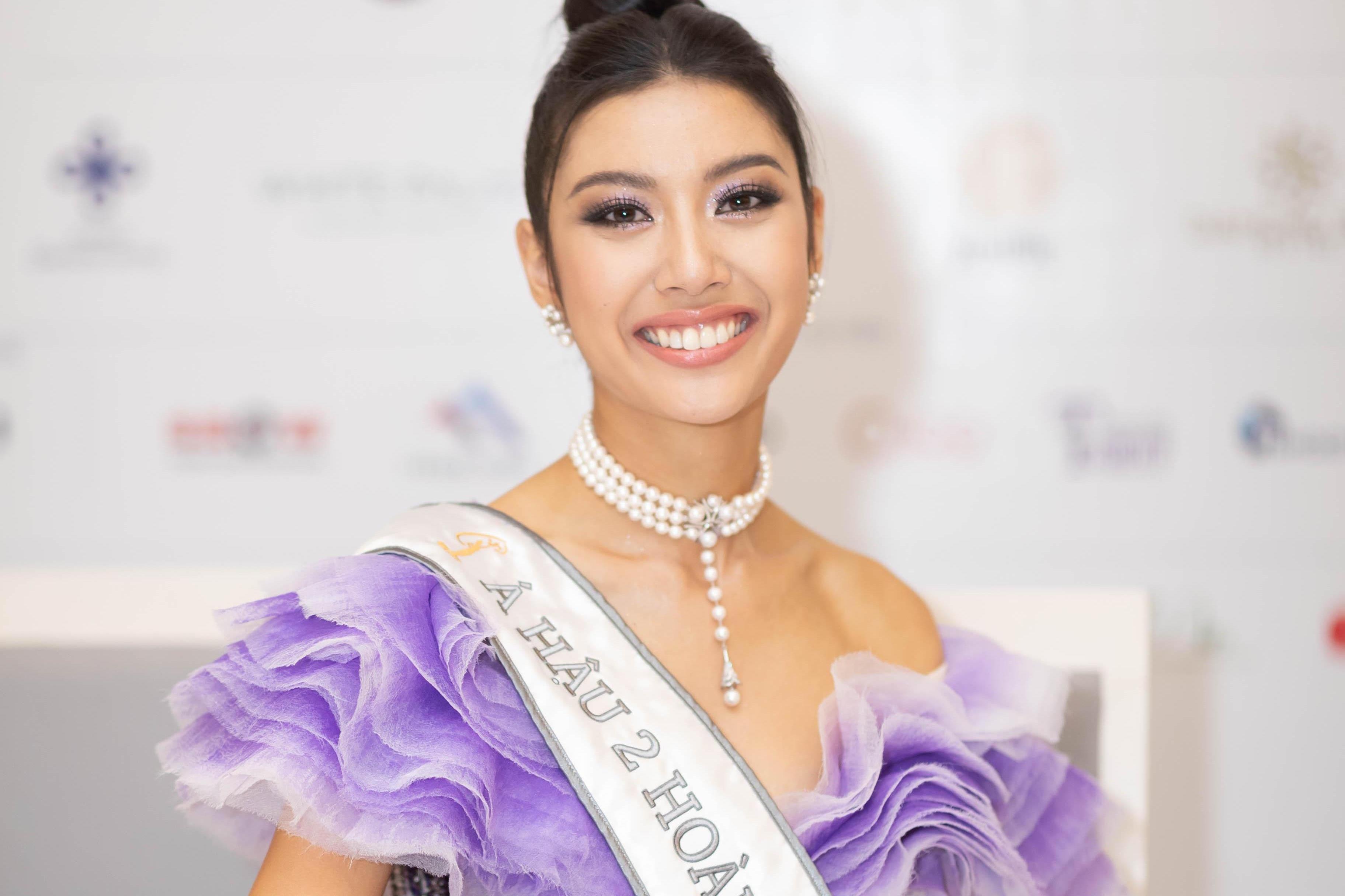 Giam khao HHHV: 'Thuy Van co kinh nghiem nhung thieu su yeu thuong' hinh anh