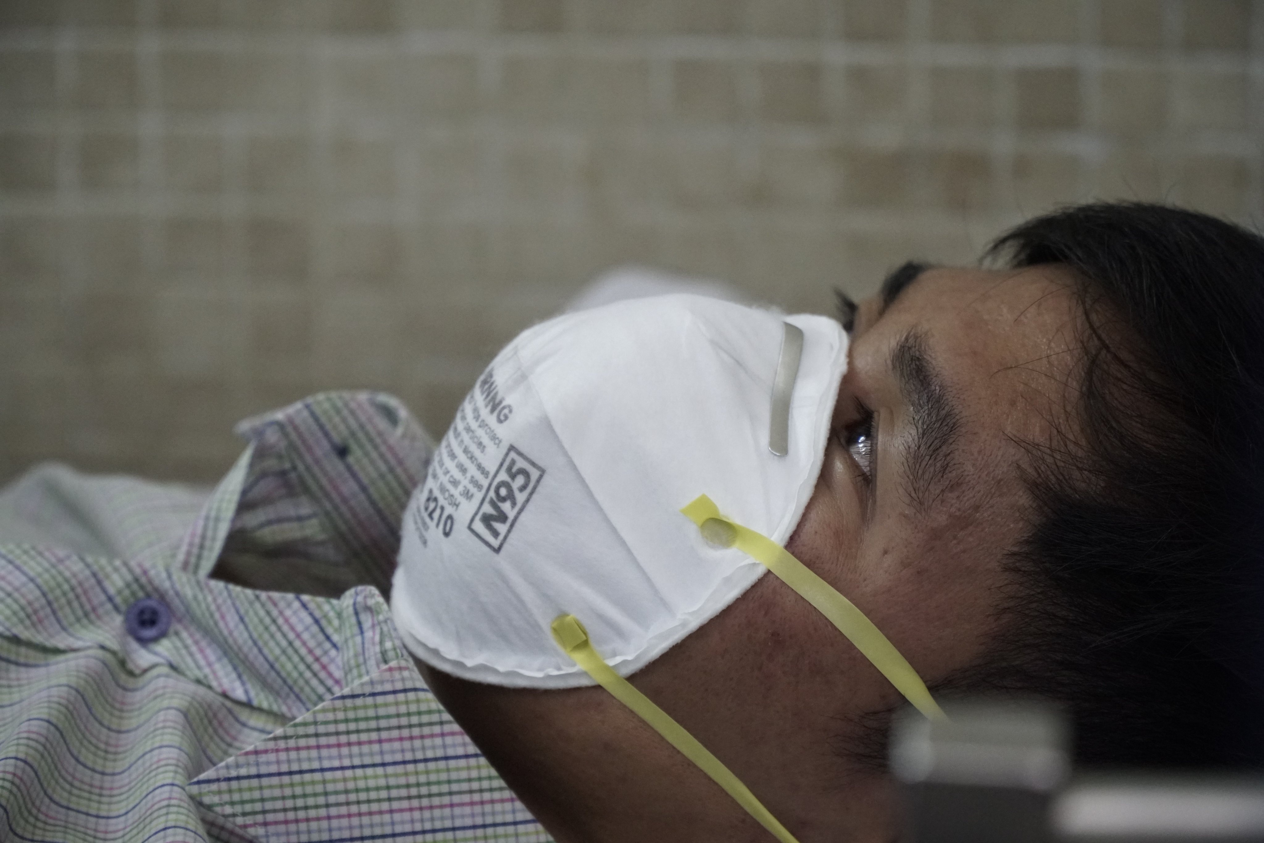 2 tinh huong gia dinh tiep nhan benh nhan nghi nhiem virus corona hinh anh