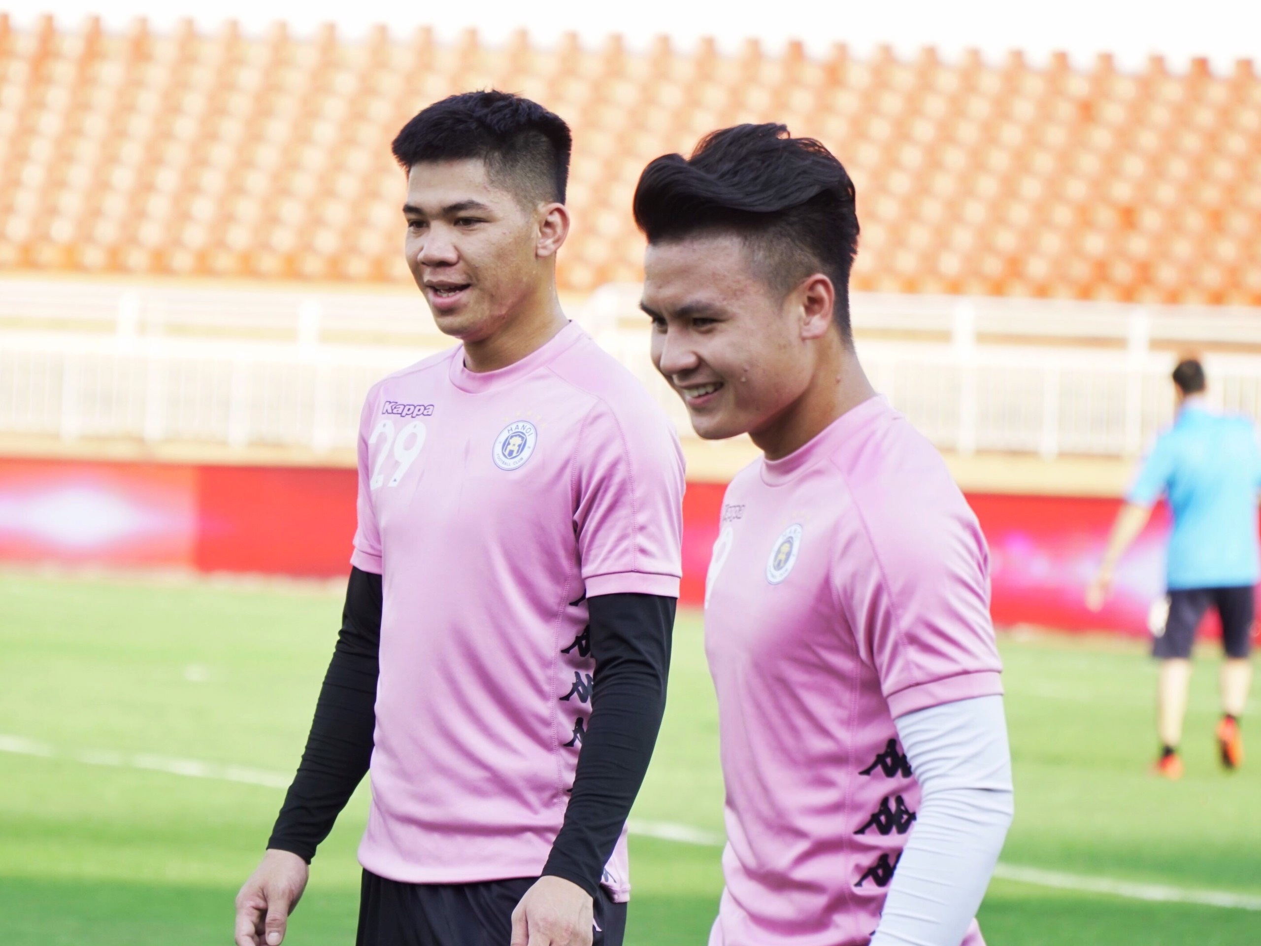 Quang Hai tap luyen truoc tran sieu cup quoc gia gap TP.HCM hinh anh