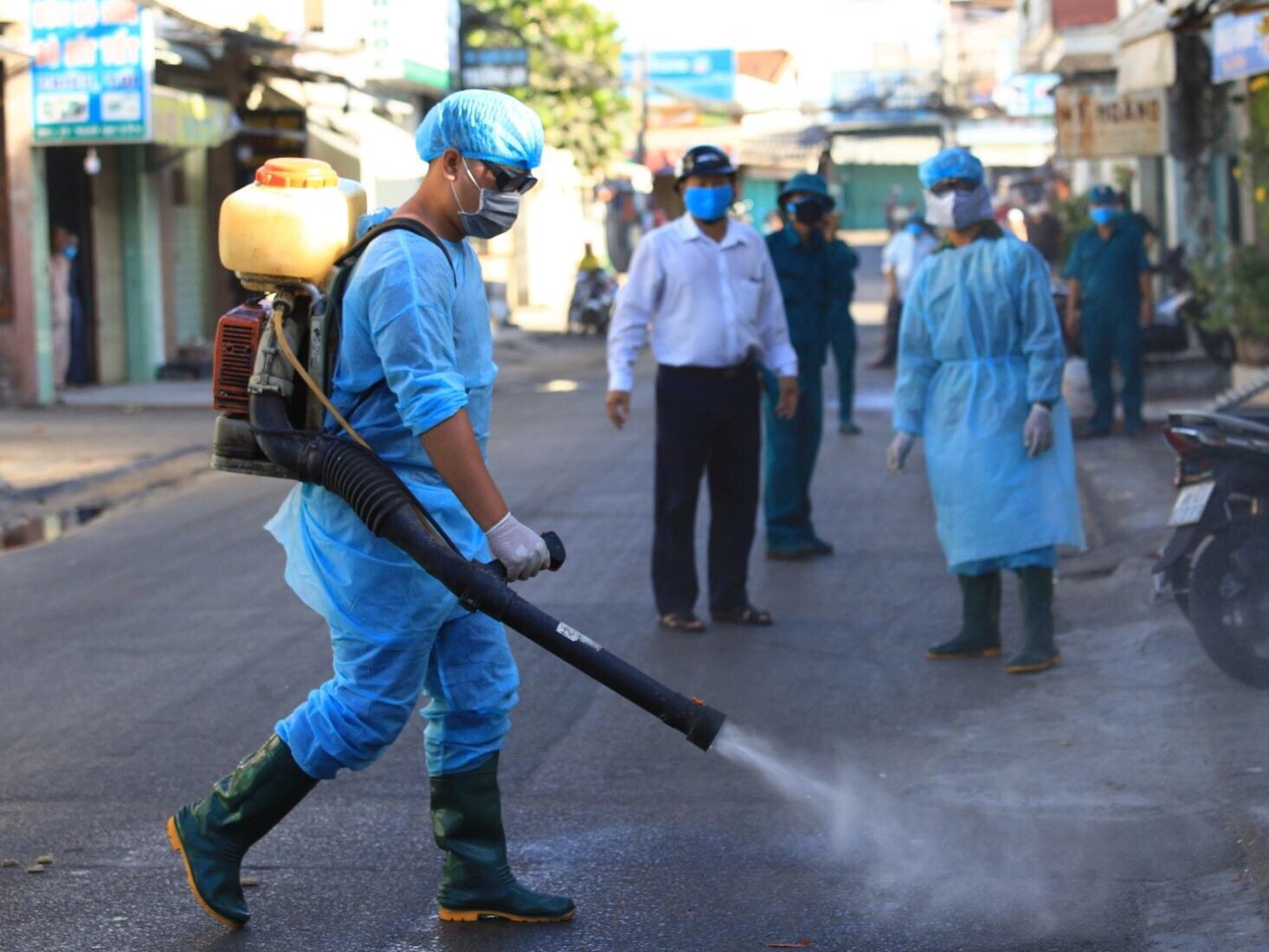 Phan Thiet khu trung toan thanh pho sau 9 ca nhiem Covid-19 hinh anh