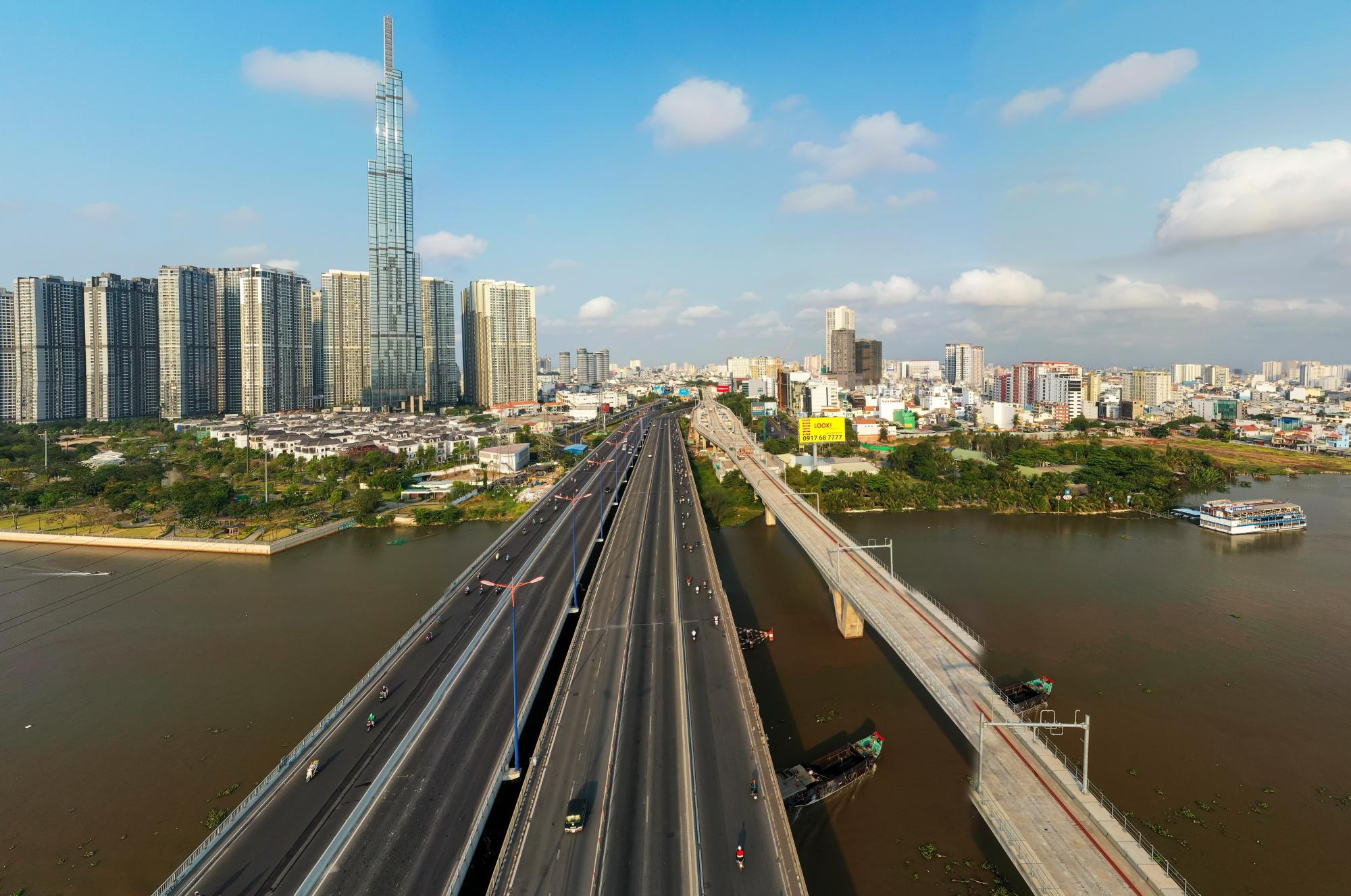 TP.HCM vang ve nhin tu tren cao hinh anh