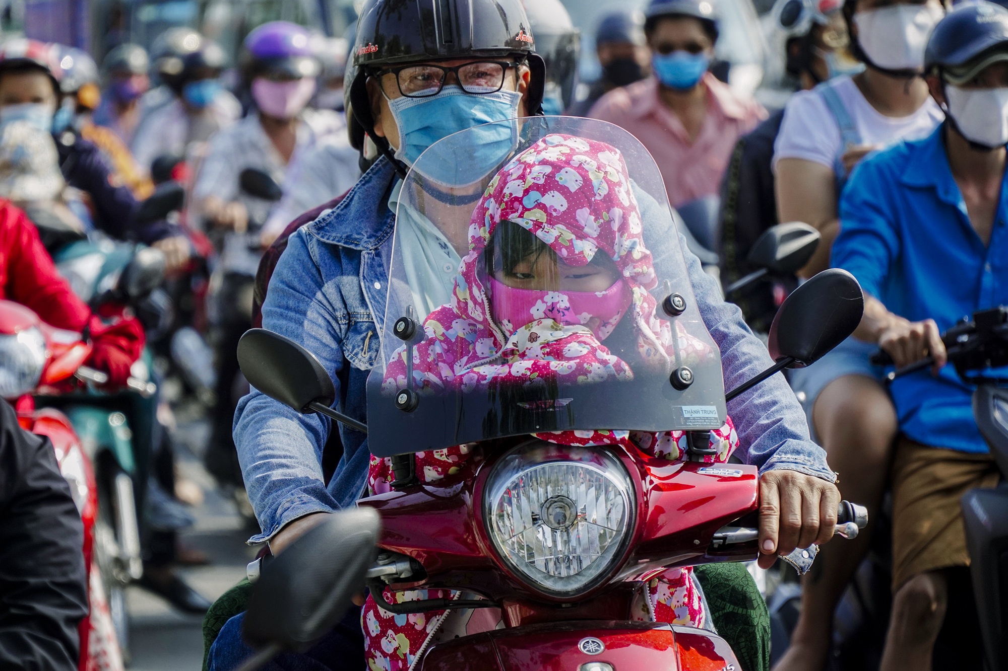 Cua ngo TP.HCM ket xe anh 9