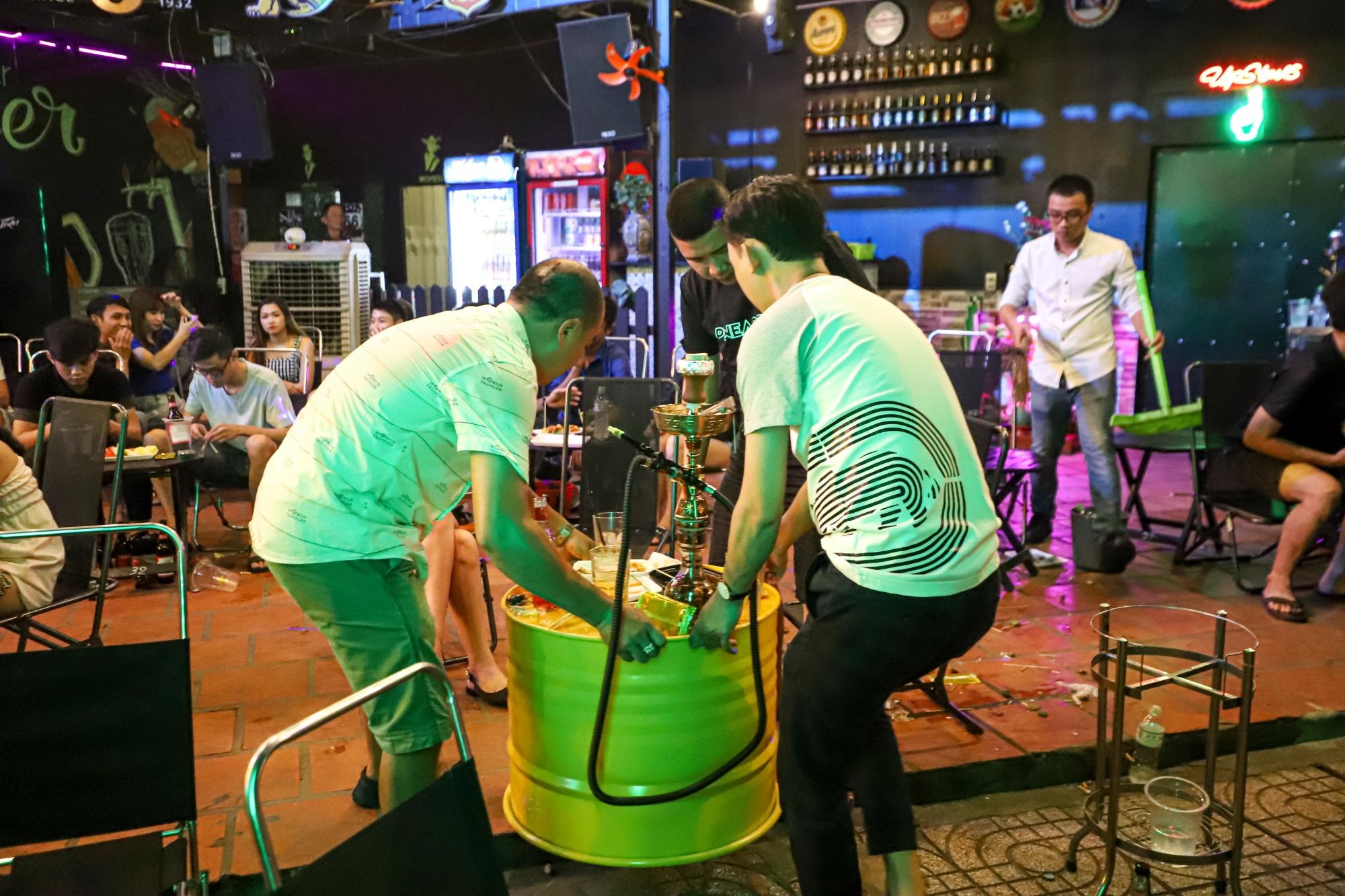 Lan chiem via he, beer club bi phat 10 trieu hinh anh