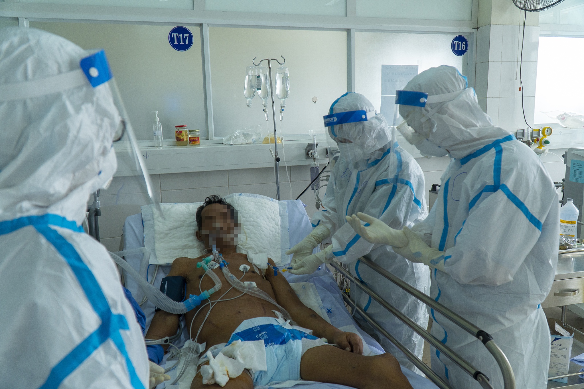 Chay dua voi 'tu than' cuu benh nhan suy than mac Covid-19 hinh anh