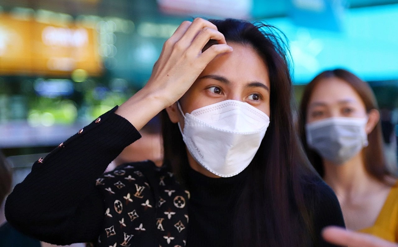 Thuy Tien: ‘Toi kiet suc nhung se tro lai mien Trung vai ngay toi’ hinh anh