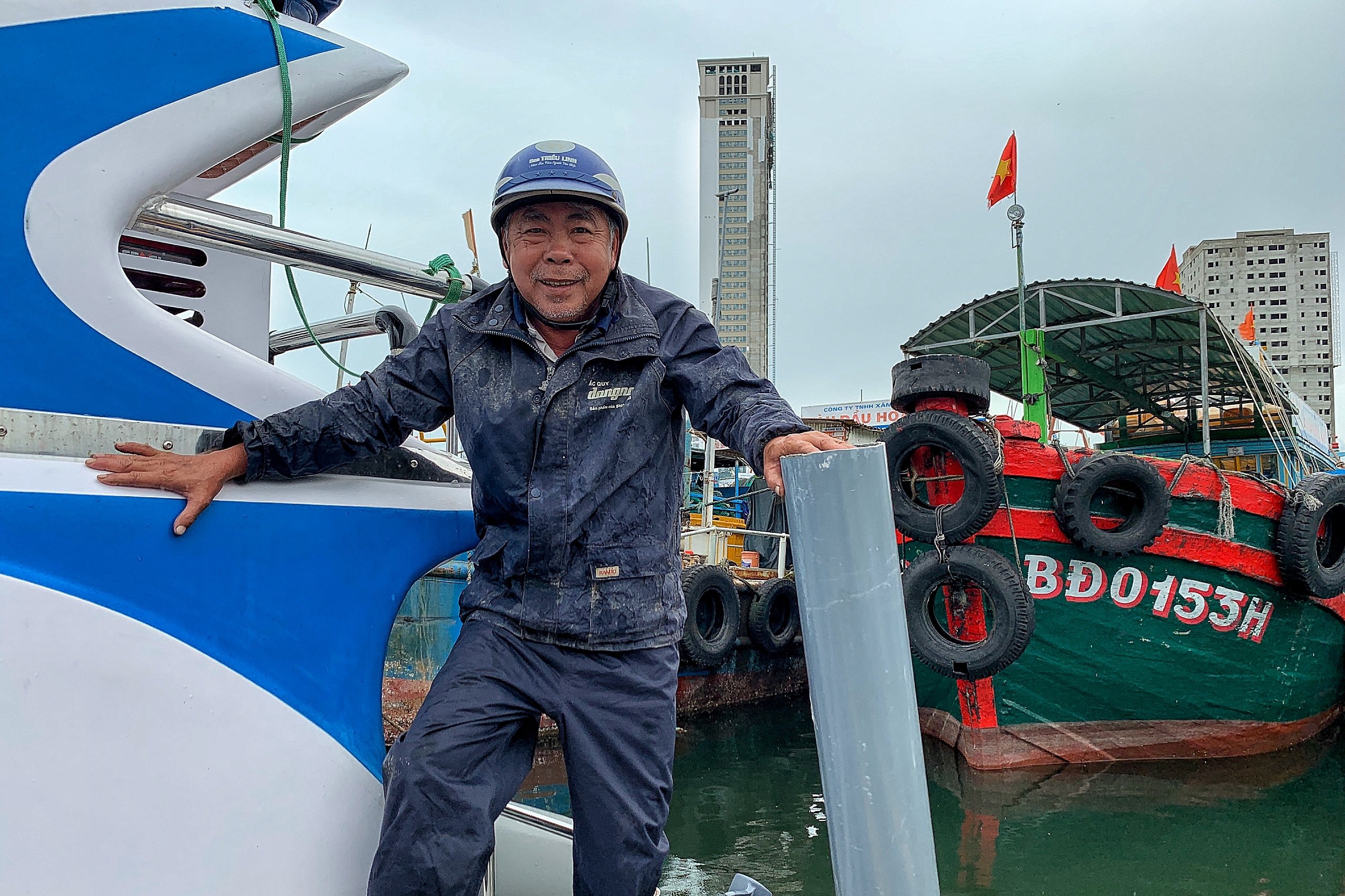 Tau thuyen an toan sau bao so 9, ngu dan Binh Dinh tro lai bien hinh anh