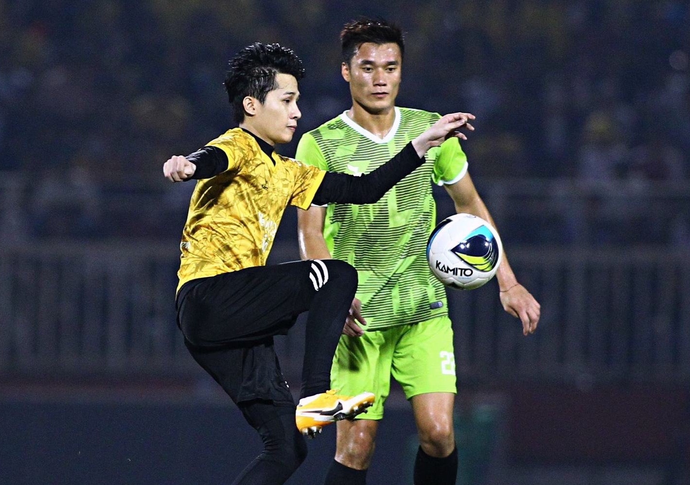 Jack bo lo co hoi khi sut hut bong truoc mat Bui Tien Dung hinh anh