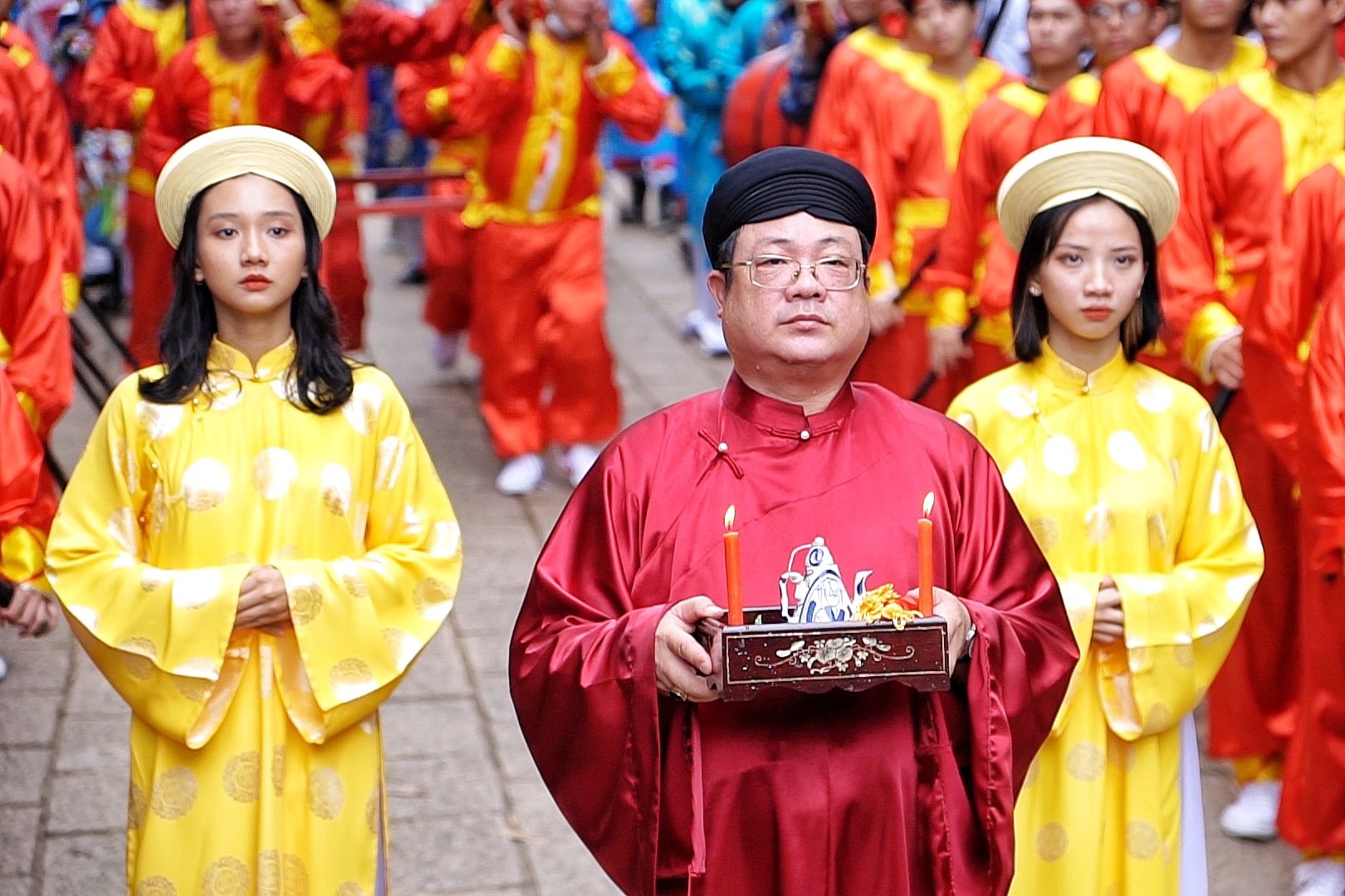 Hang nghin nguoi do ve TP Thu Duc dang huong Vua Hung hinh anh